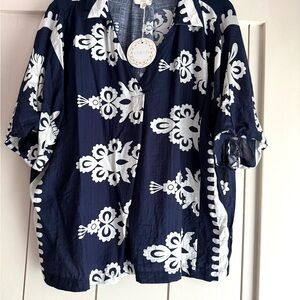 Umgee Navy and White Patterned Blouse